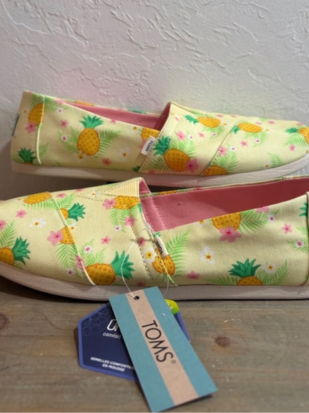 Toms Lemonade Pineapple Print Slip-On-NWT
